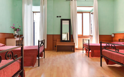 Beauty Hostal Roma